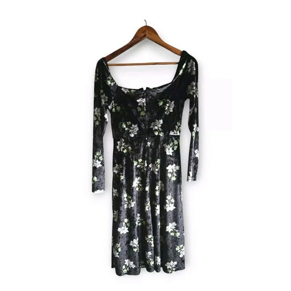 Hutch Anthropologie Dress Womens XS Black Floral Velvet Empire Waist Side Slit - Picture 5 of 8